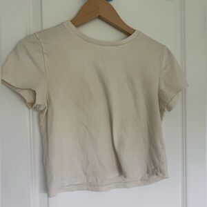 Excellent Condition. Universal Thread T Shirt